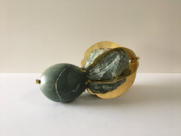 BON SIGNE 3, 2018, serpentijn-messing, H 18 cm